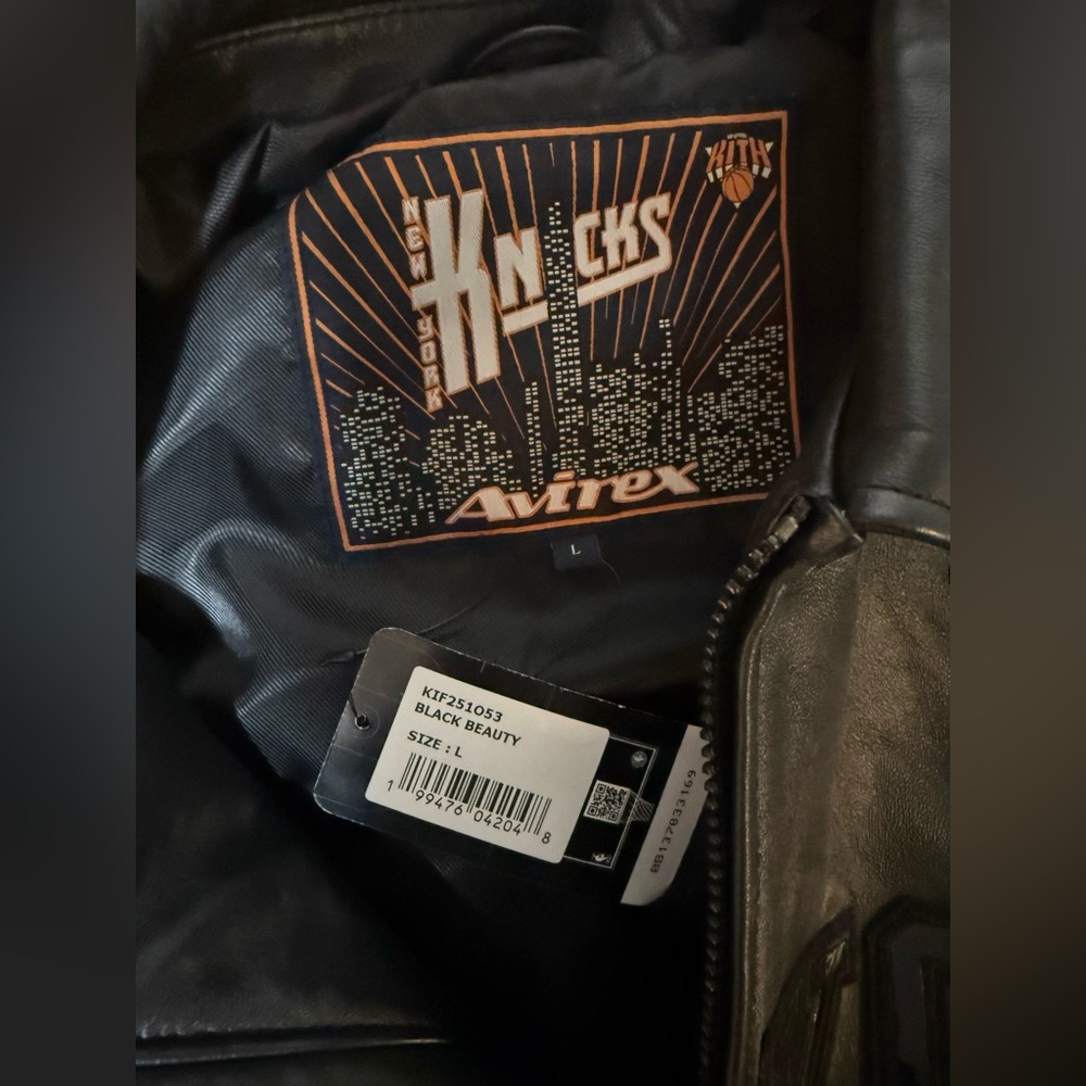 Kith & AVIREX for the New York Knicks Madison Square Garden Icon Jacket Sz Large - Picture 13 of 16